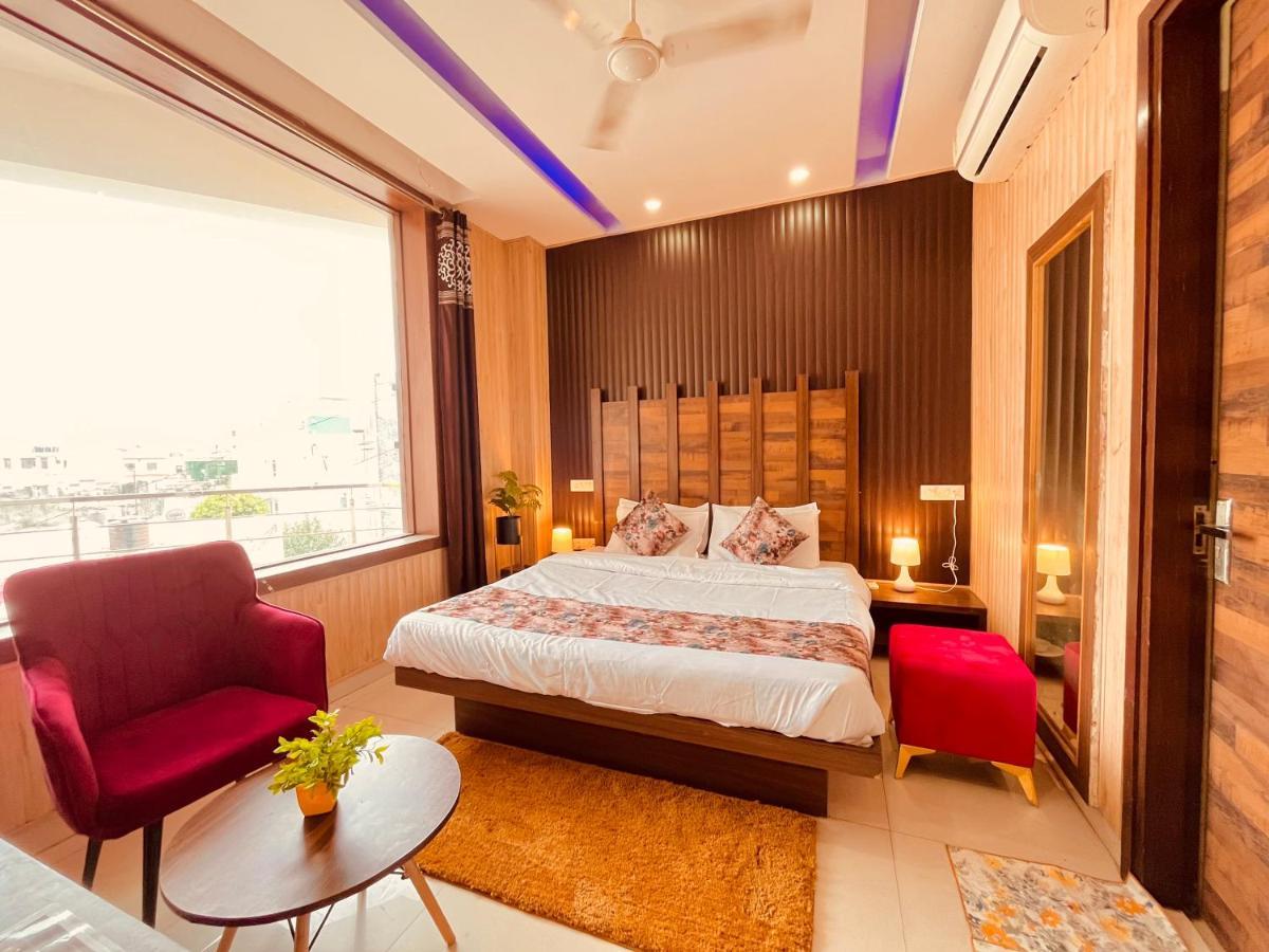 Hotel The Pearl Grand, Top Rated & Most Awarded Property In Chandigarh Zirakpur Zewnętrze zdjęcie